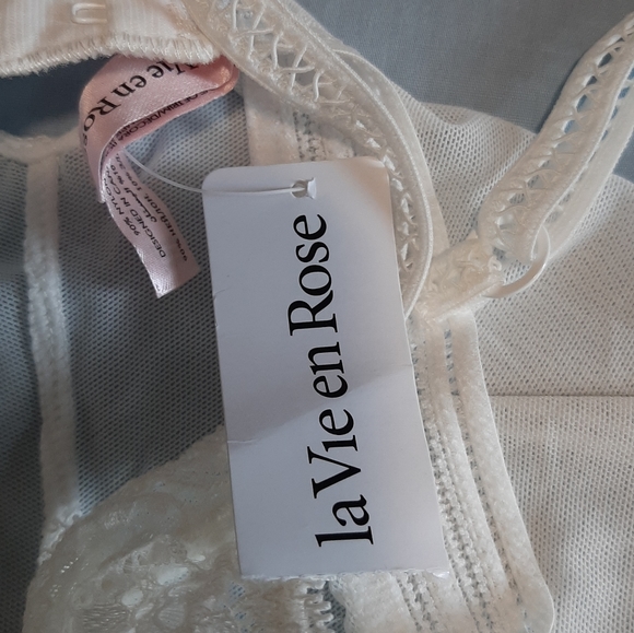 Lingerie - Picture 4 of 4